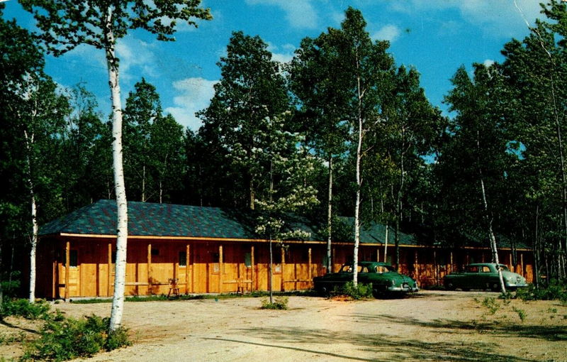 Milts Modern Motel - Vintage Postcard (newer photo)